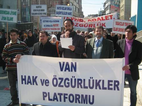 Van’da 133. Başörtüsü Eylemi