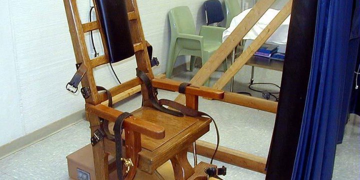 AP Elektrikli Sandalye Satışını Yasakladı