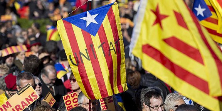 Katalonya 2017'de Bağımsızlık İçin Referanduma Gidiyor