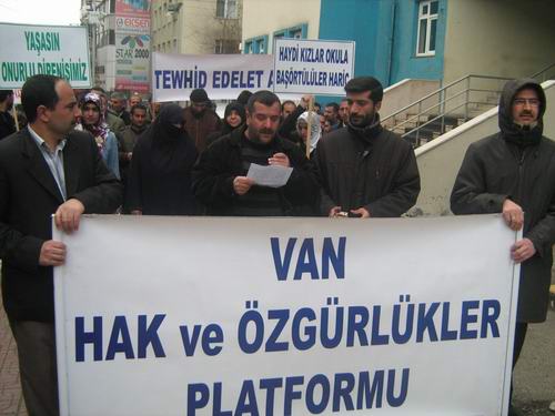 Van’da 134. Başörtüsü Eylemi