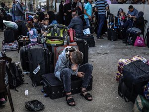 Refah Sınır Kapısı 'Geçici' Olarak Açıldı
