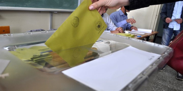 Ataş: Baharda Referandum Olabilir