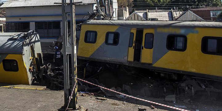 Kamerun'da Tren Raydan Çıktı: 53 Ölü