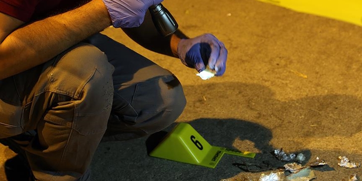 Adana’da Polis Merkezine Ses Bombası Atıldı!