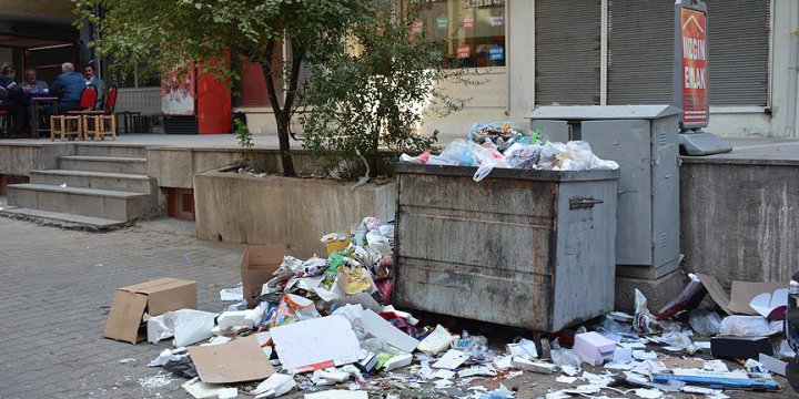 Diyarbakır’da Otobüsler Hizmet Vermedi, Çöpler Toplanmadı