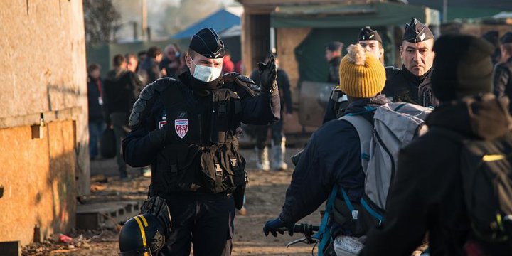 Sığınmacı Kampına Mahkeme Kararıyla Tuvalet İmkanı Verdiler