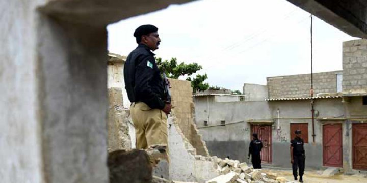 Pakistan'da Okula Saldırı