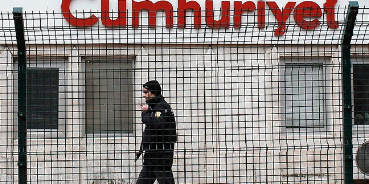 Cumhuriyet Gazetesi Sahibi Akın Atalay’a Yakalama Kararı