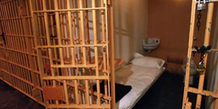 Özbekistan'da Cep Telefonundaki Dini Sohbete 3 Yıl Hapis