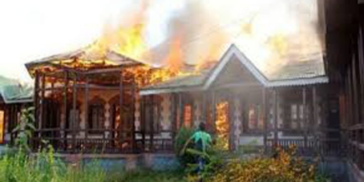 Keşmir'de Eğitim Hayatı Durdu