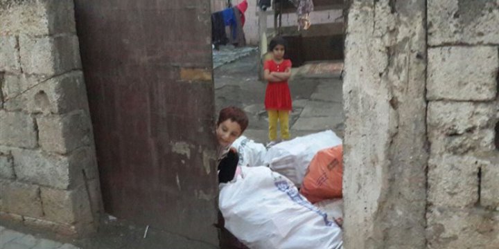 Hayırda Buluşanlar Topluluğu Silvanlı Mağdur Aileye Yardım Eli Uzattı