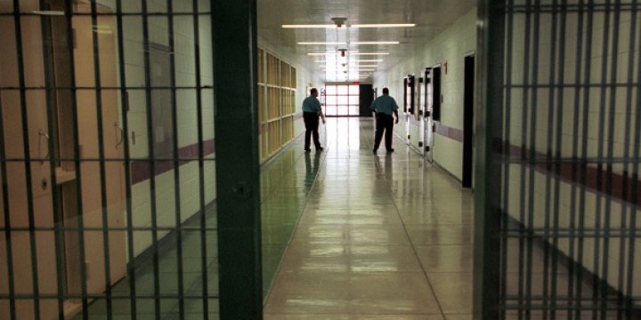 Çocuğunu Döven Anneye Hapis Cezası