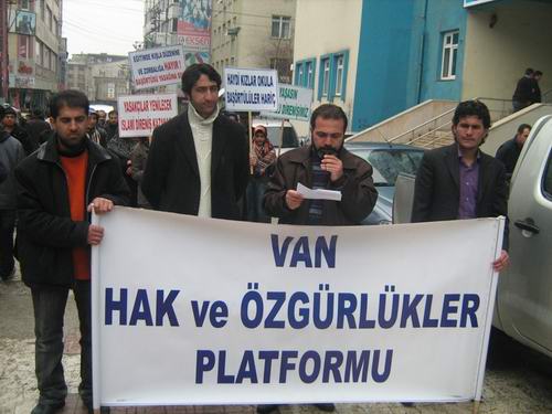 Van’da 135. Başörtüsü Eylemi
