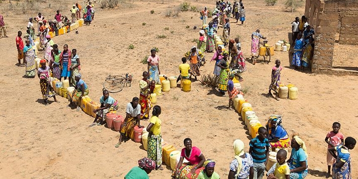 Kenya’da 300 Bin Kişi Bir Yudum Su Bekliyor!