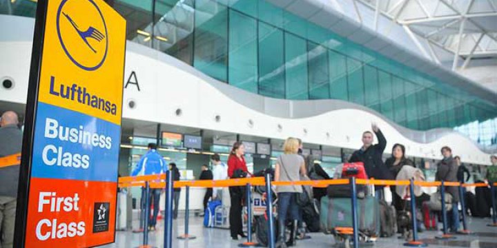 AB'de Vizesiz Seyahatte Yeni Önlem