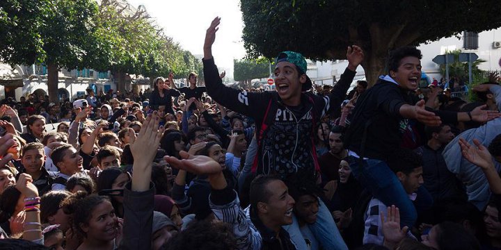 Tunus'ta Lise Öğrencilerinden Sınav Protestosu