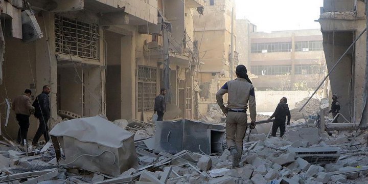 Esed ve Rus Uçakları Halep'te Katliamlarını Sürdürüyor!