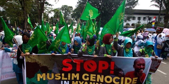 Arakanlı Müslümanlara Yapılan Zulüm Endonezya’da Protesto Edildi