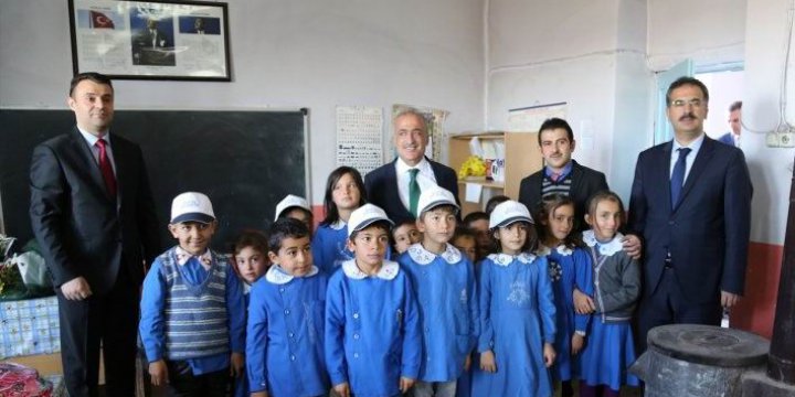 Emriniz Olur Rektör Bey!