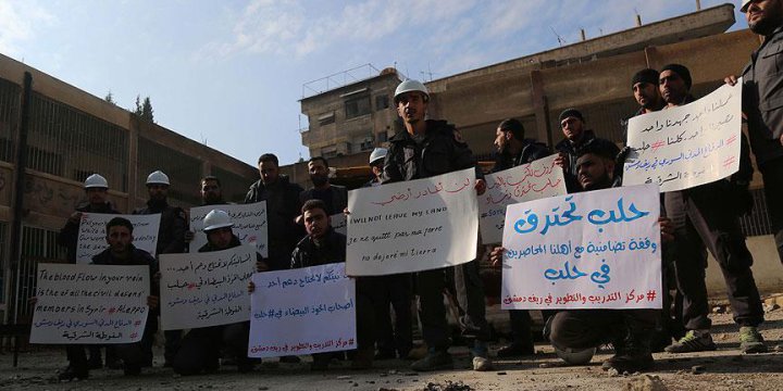 Doğu Guta'da Halep'e Destek Gösterisi