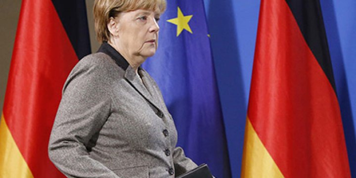 Merkel'den Almanya Genelinde Burka Yasağı İçin Çağrı
