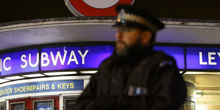 Londra’da 'Müslüman Öldürmek İstiyorum' Diye Bağırıp Bıçakladı