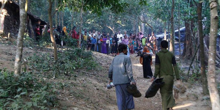 Myanmar Ordusu Arakanlılara Ait Bin 500 Binayı Yaktı