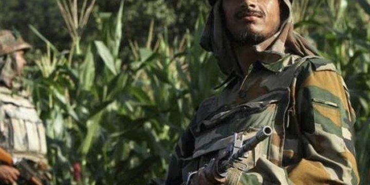 Keşmir’de Üç Hint Askeri Öldürüldü