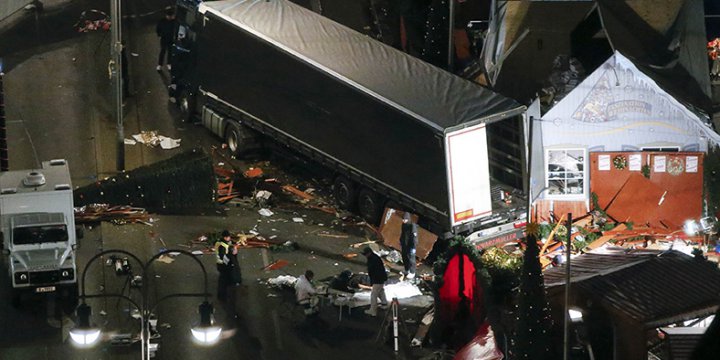 Berlin’de Kamyon Pazara Girdi: 12 Ölü