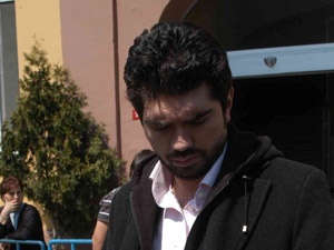 Taraf yazarına Alperen yumruğu