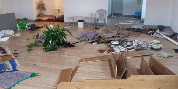 Kanada’da Mescit Yakıldı