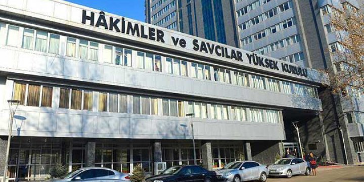 Başörtülü Avukatları Mahkemeden Kovan Hakimlere Bu Kadar Cevval Değildiniz!