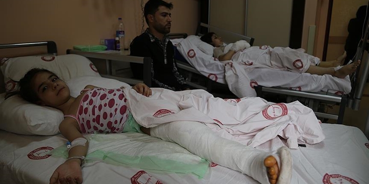 Halepli Öksüz ve Yetim Kardeşler Amcalarına Emanet!