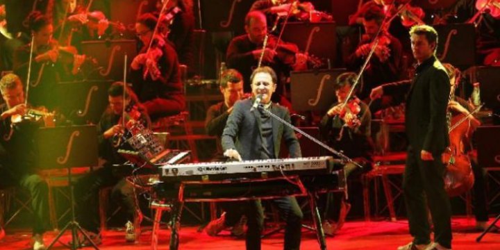 'Noel Baba Yoktur' Dedi, İşinden Oldu!