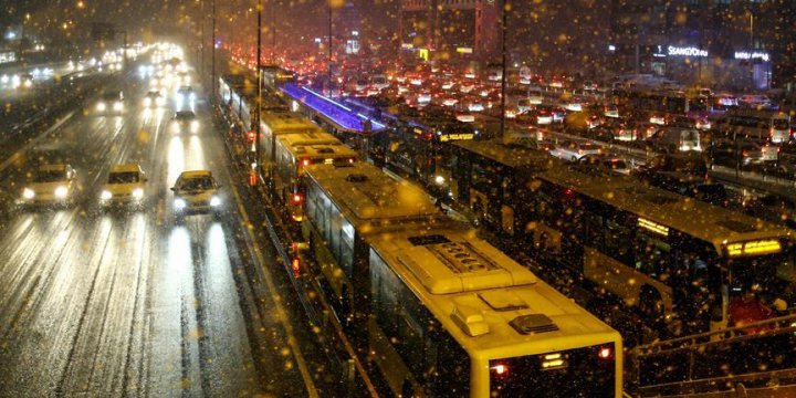 İstanbul'da Ulaşıma 'Kar' Düzenlemesi
