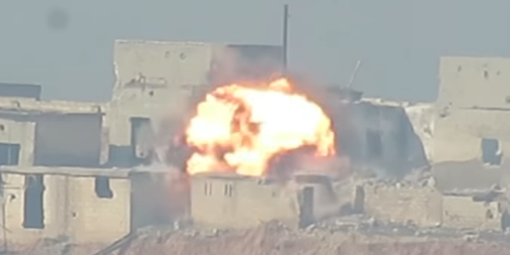Suriye’de Direnişçiler Esed Güçlerini Füze ile Vurdu! (Video)