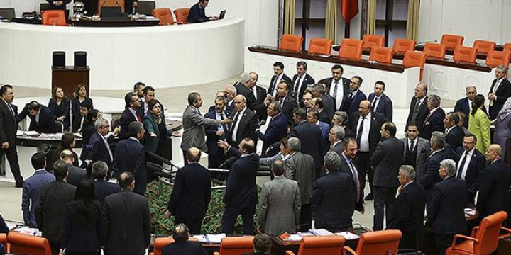 Meclis Genel Kurulunda 'Soykırım' Tartışması