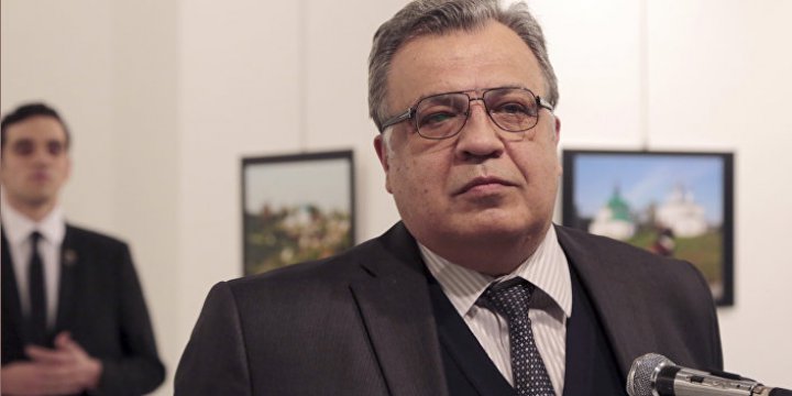 Rus Büyükelçi Karlov Suikastında Biri Polis 2 Kişi Tutuklandı