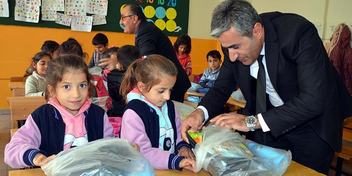 AK Parti Yüksekova İlçe Başkanı Müslüm Ortaay’a Saldırı!