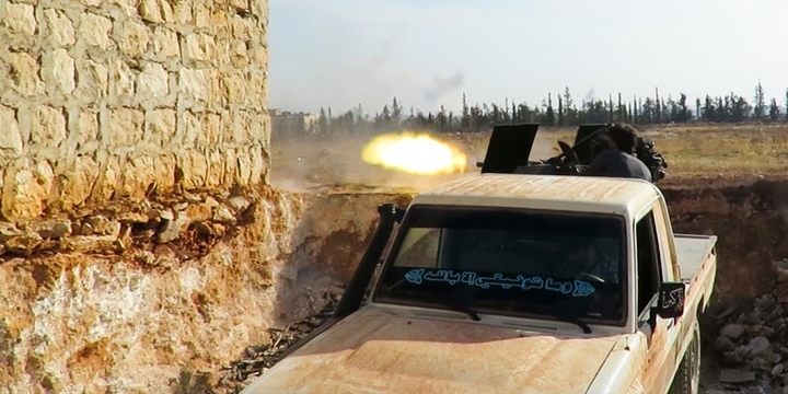 ABD Uçakları Direnişçilere Ait Silah Deposunu Vurdu!