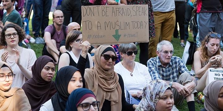 Avustralya’da Trump’ın Vize Yasağı Protesto Edildi