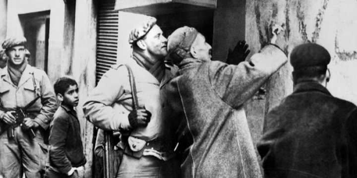 Cezayir’in Bağımsızlığı: Unutulan Protestoların Sarstığı Millet