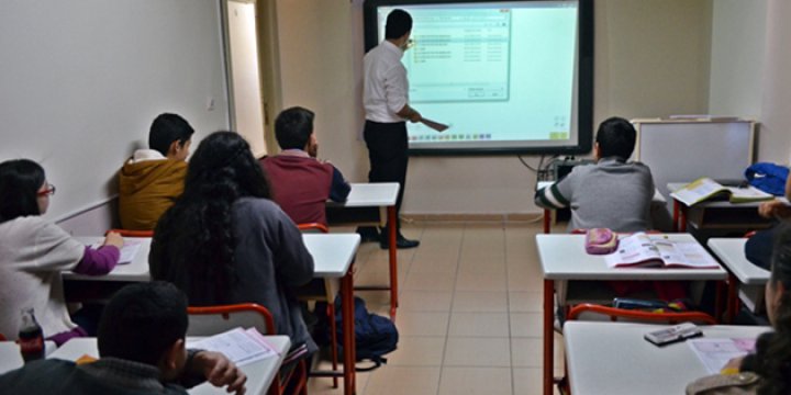 “Geleneksel Ders Saatleri Gençlerin Doğasına Aykırı”