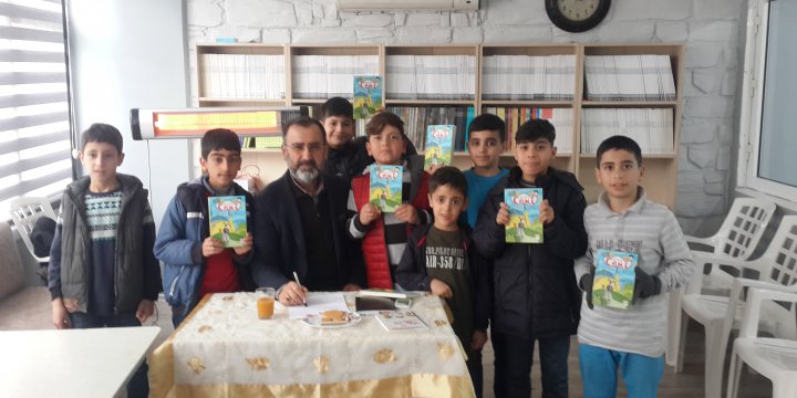 Özgür-Der Adana Temsilciliğinde Yazar-Okur Buluşması Gerçekleştirildi