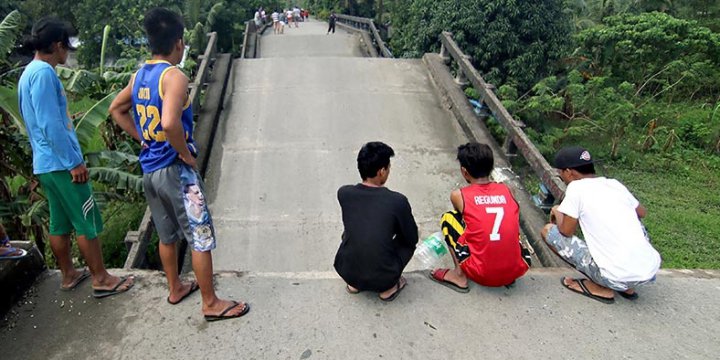 Filipinlerde 9 Yaşındaki Çocuklara Ceza Tasarısı