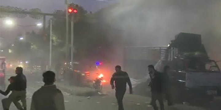 Lahor'da Bombalı Saldırı: 7 Ölü 40 Yaralı