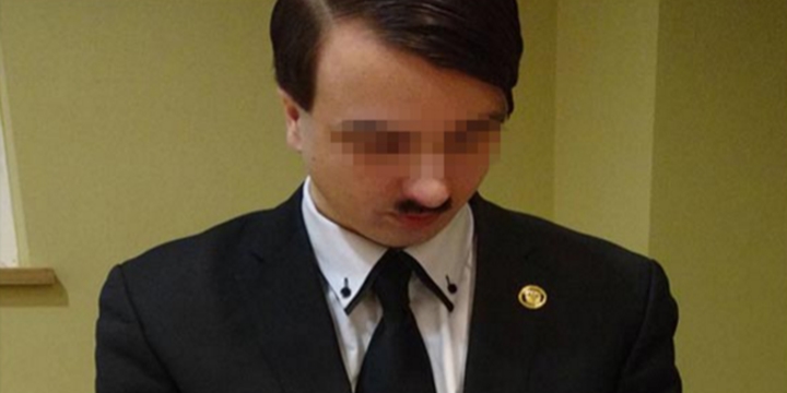 Avusturya’da Kendisini Hitler’e Benzeten Bir Kişi Gözaltına Alındı