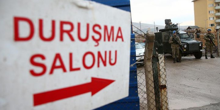 Selam-Tevhid Davasında Eski Hakim ve Savcılar Adliyede
