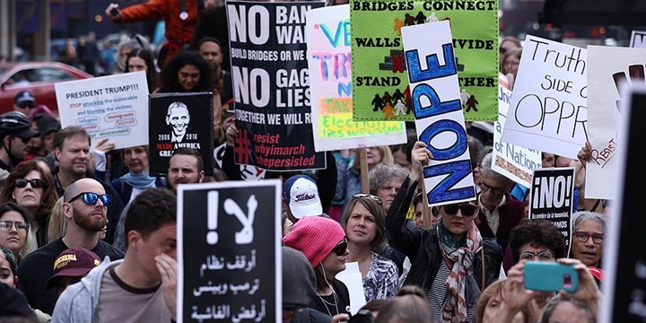 “Başkanlar Günü”nde Trump Protestosu
