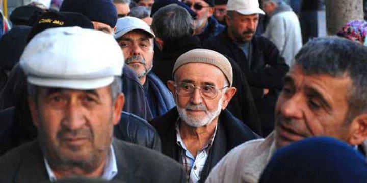 Emeklilikte Yaşa Takılanlarla İlgili Yeni Düzenleme Yapılacak mı?